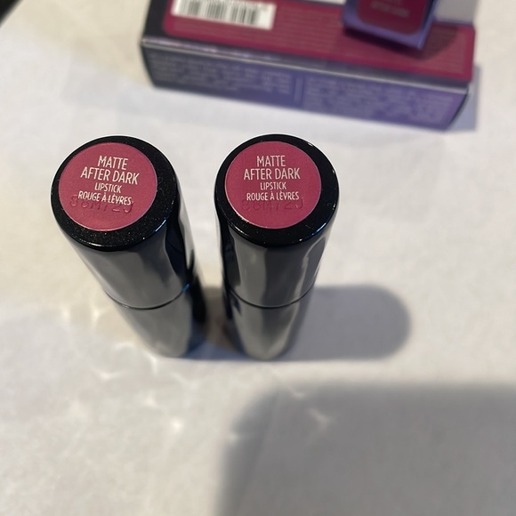 Urban Decay “Matte After Dark” - Picture 8 of 11